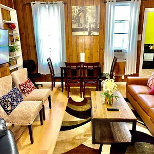 3 Bedrooms 2 Stops To Manhattan New York